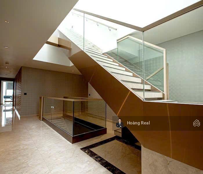 Căn penthouse đẳng cấp & tầm view đẹp dự án  dt 625m²  kết cấu 3 tầng  sổ riêng  full nt