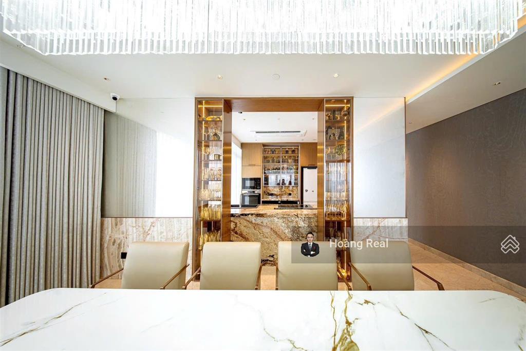 Căn penthouse đẳng cấp & tầm view đẹp dự án  dt 625m²  kết cấu 3 tầng  sổ riêng  full nt