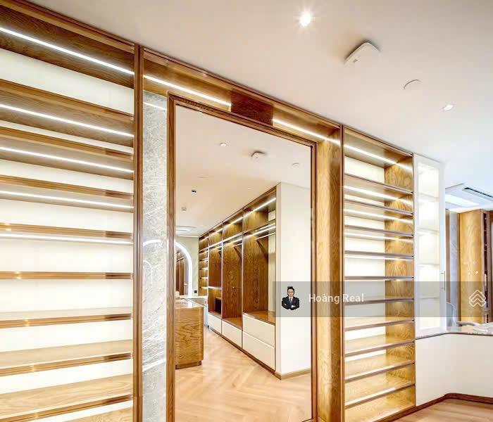 Căn penthouse đẳng cấp & tầm view đẹp dự án  dt 625m²  kết cấu 3 tầng  sổ riêng  full nt