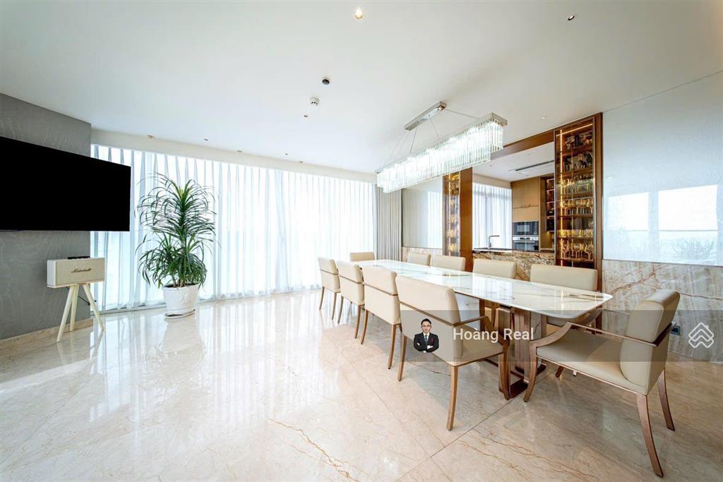 Căn penthouse đẳng cấp & tầm view đẹp dự án  dt 625m²  kết cấu 3 tầng  sổ riêng  full nt