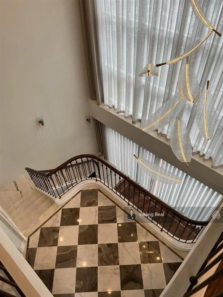 Duy nhất! căn penthouse 3 tầng  460m2  bàn giao full nội thất cao cấp  view ôm trọn thanh đa