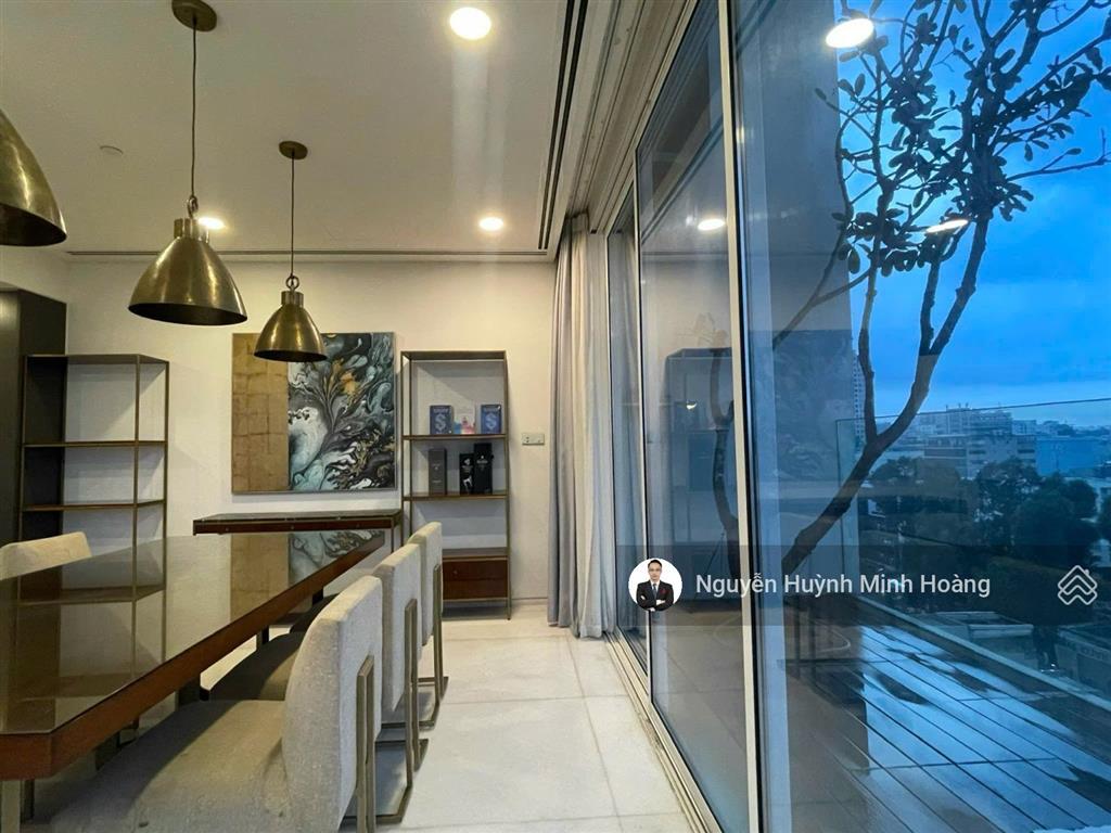 Nổi bật! căn duplex 4 phòng ngủ 209m2. full nội thất cao cấp, tầng cao view thoáng