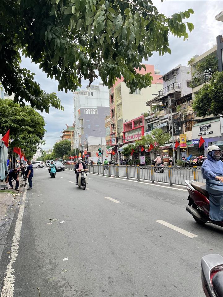 Giảm 3 tỷ cho căn góc 2 mặt tiền trung tâm quận 4