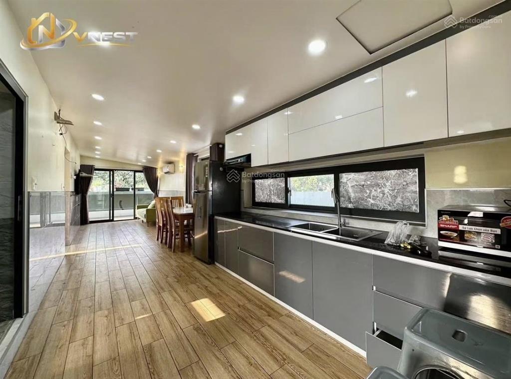 Cho thuê căn 2pn2wc siêu rộng có thang máy, đường xe hơi ngay cầu nguyễn văn cừ