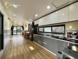 Cho thuê căn 2pn2wc siêu rộng có thang máy, đường xe hơi ngay cầu nguyễn văn cừ
