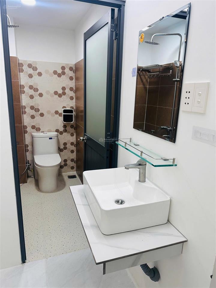 Cho thuê căn hộ 2pn mới xây full nt| ngay cầu nguyễn văn cừ gần sgu, sư phạm