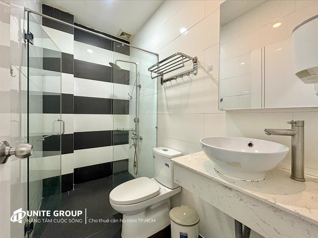 Căn hộ 1 phòng ngủ bancon trục đường bến vân đồn siêu đẹp, gần cầu khánh hội, calmette