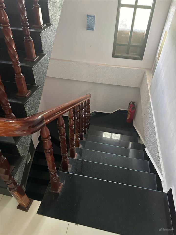 Bán nhà trung tâm đà lạt đường lê hồng phong, phường 4. dt 114.2m2