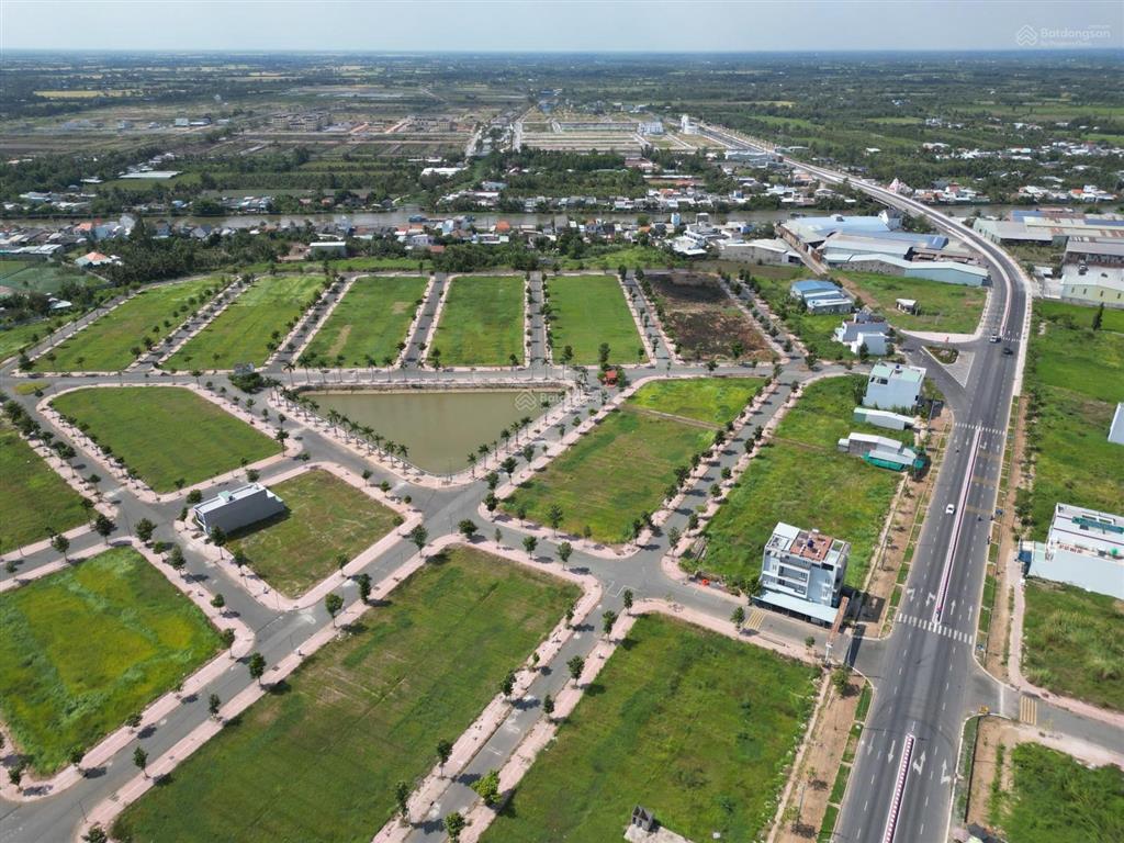 Mua đất kinh doanh quán gì cũng ok  100m2 đất 5x20  bao đẹp  view hồ sinh thái