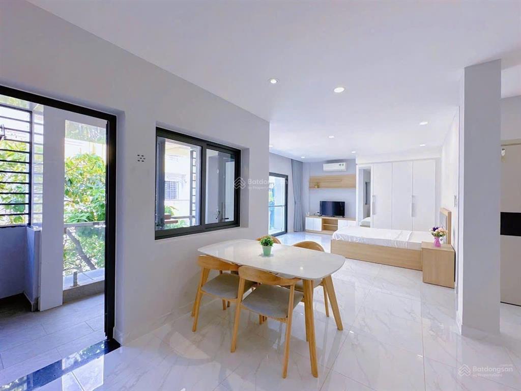 Căn hộ studio full nội thất 30m2 cách mạng tháng 8, quận 10  trống sẵn chỉ cần xách vali vào ở