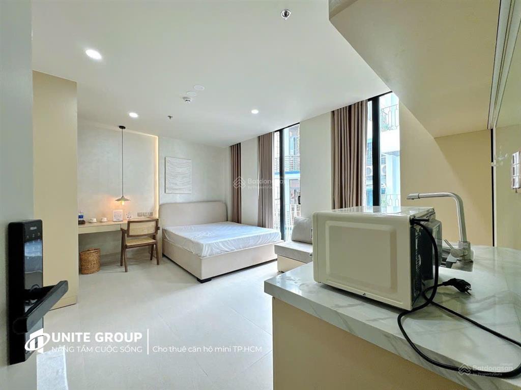 Căn hộ studio ban công thoáng mát full nội thất trần hưng đạo ,quận 1, gần cầu nguyễn văn cừ