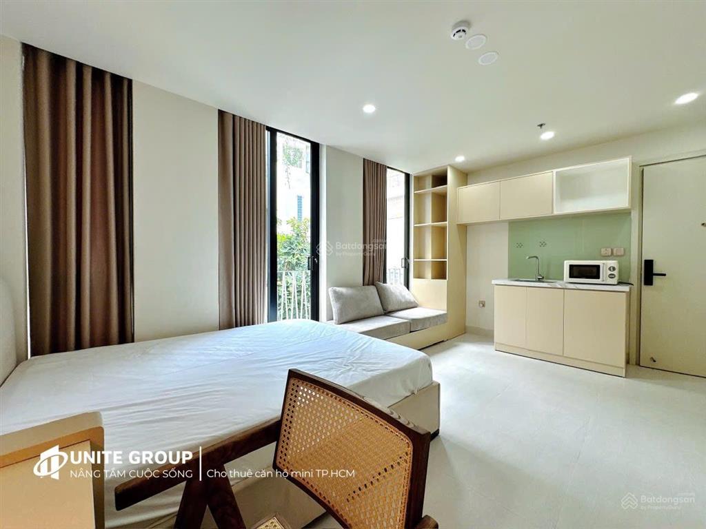 Căn hộ studio ban công thoáng mát full nội thất trần hưng đạo ,quận 1, gần cầu nguyễn văn cừ