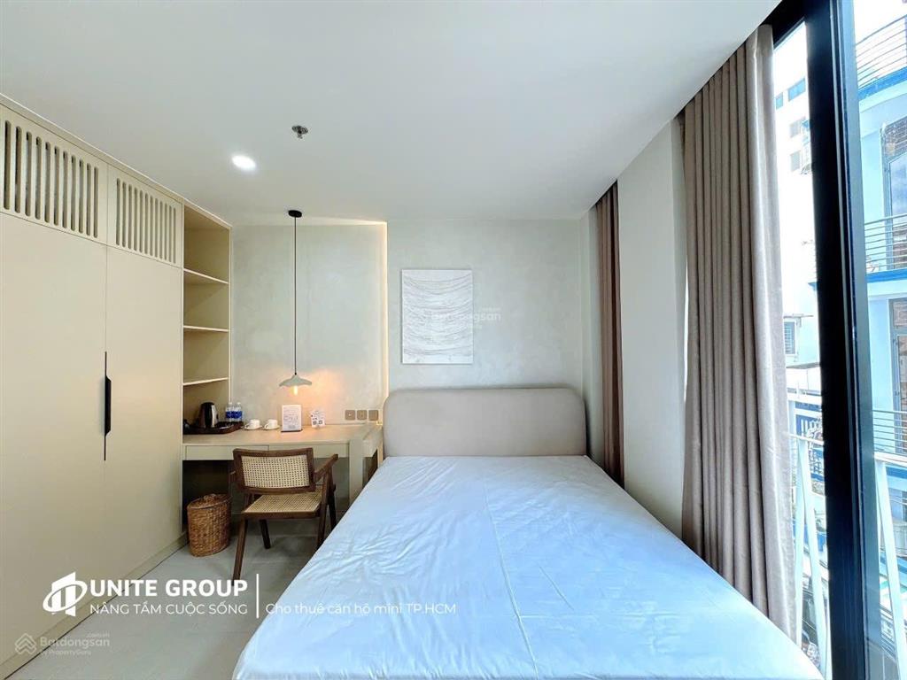 Căn hộ studio ban công thoáng mát full nội thất trần hưng đạo ,quận 1, gần cầu nguyễn văn cừ