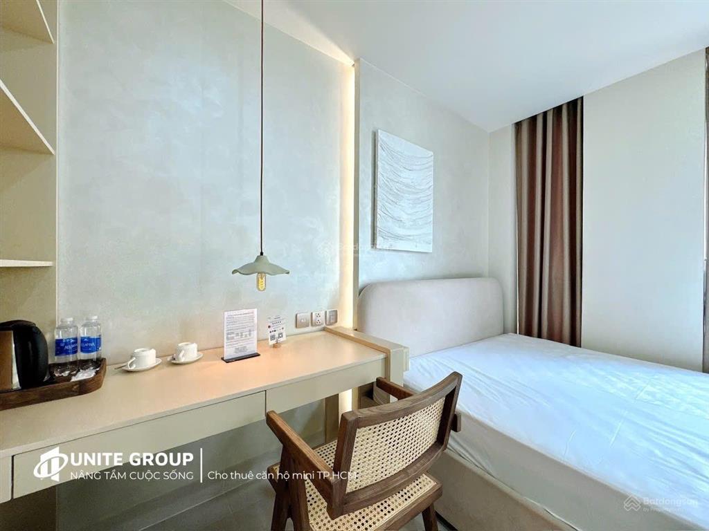 Căn hộ studio ban công thoáng mát full nội thất trần hưng đạo ,quận 1, gần cầu nguyễn văn cừ
