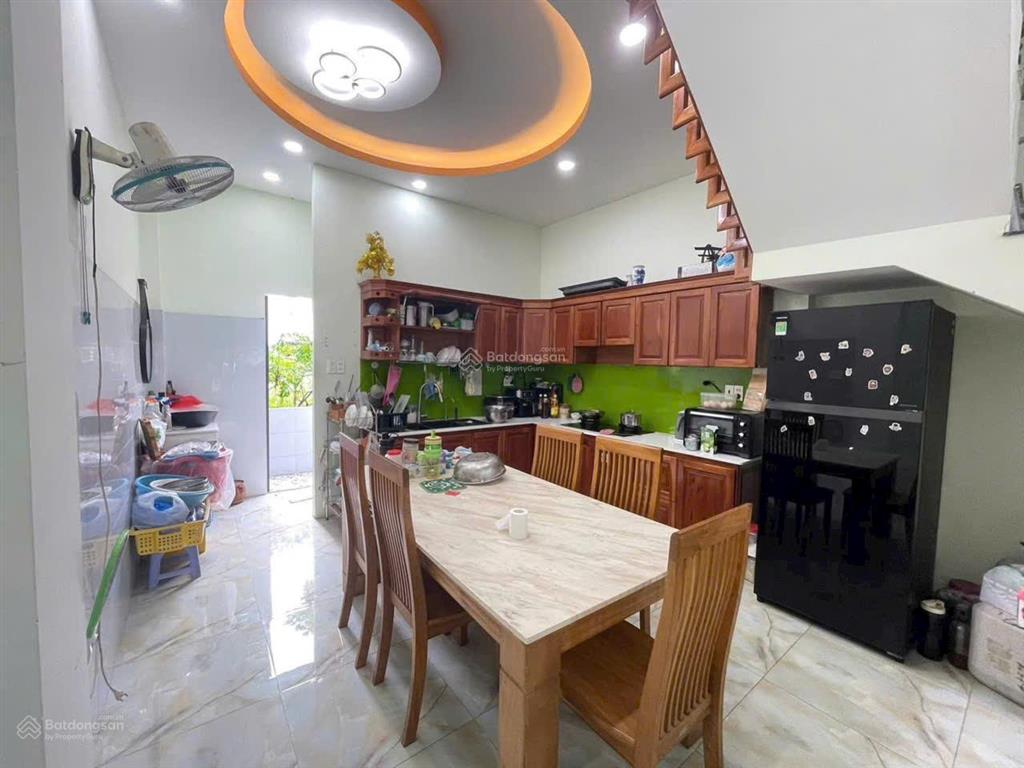 Nhà kdc phú hồng thịnh, phường đông hòa 2 lầu 3 tấm full nội thất, gần làng đại học thủ đức hcm