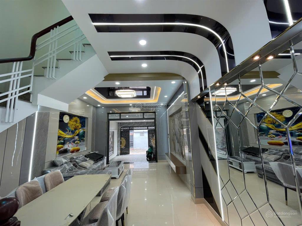 Nhà 1 trệt 2 lầu giáp ql 1k, phường đông hòa  tp hcm sân ô tô, 3pn, dt 74m2 giá 4.95 tỷ tl