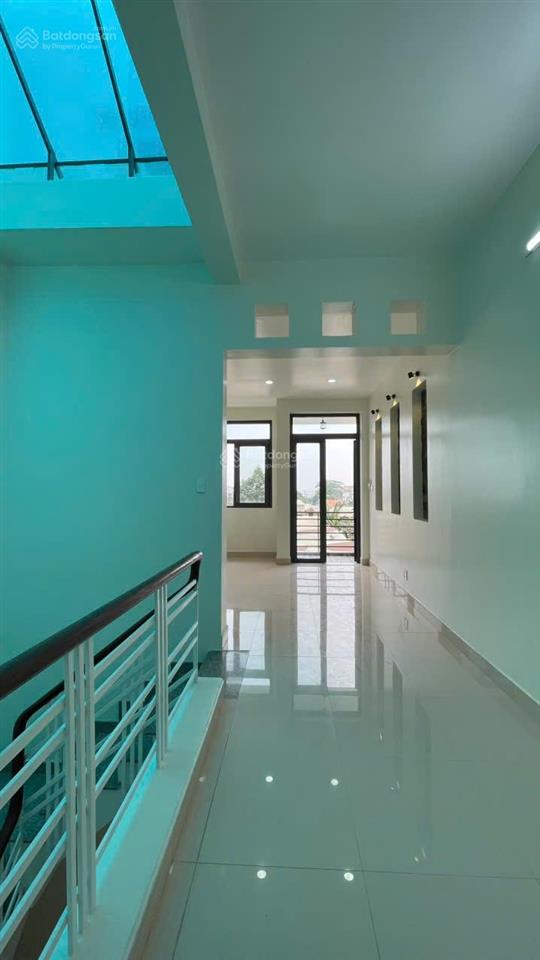 Nhà 1 trệt 2 lầu giáp ql 1k, phường đông hòa  tp hcm sân ô tô, 3pn, dt 74m2 giá 4.95 tỷ tl