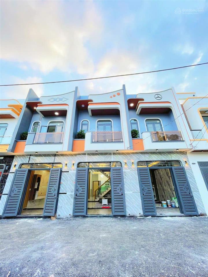 Nhà biên hòa mới hoàn thiện, 1 lầu giá chỉ 3.2 tỷ còn tl, gần tân đông hiệp shr hoàn công
