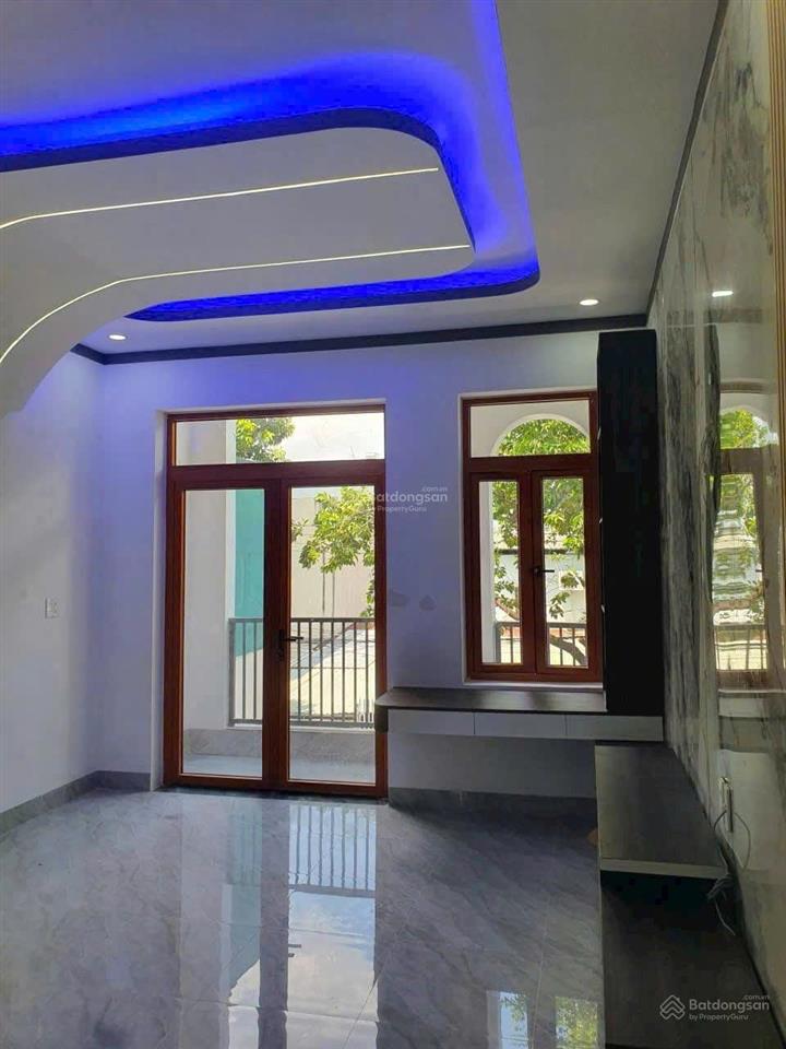 Nhà đẹp kdc dĩ an 1 trệt 2 lầu đường 8m có vỉa hè, gần cafe cá koi toàn phát, phường dĩ an, tp.hcm