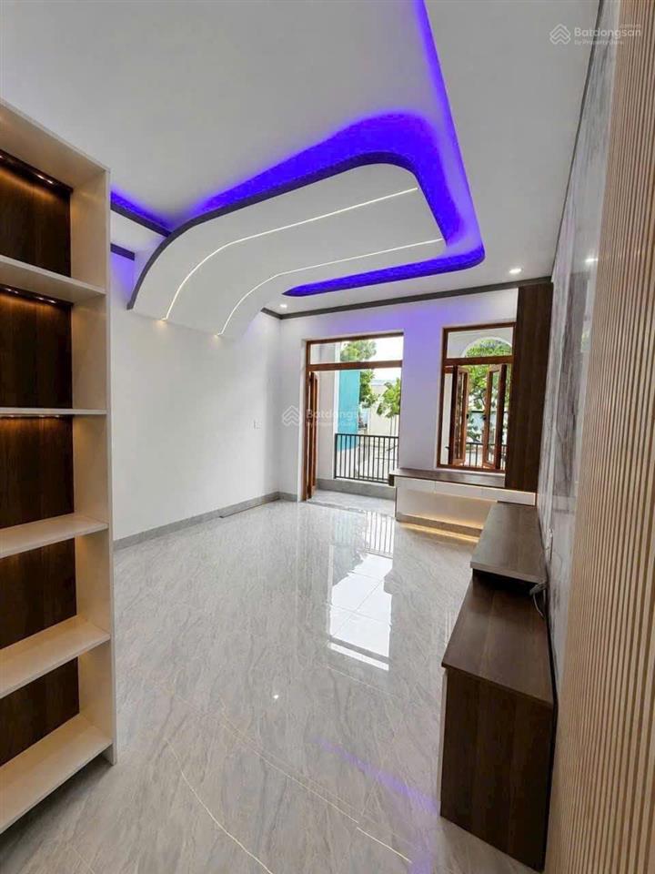 Nhà đẹp kdc dĩ an 1 trệt 2 lầu đường 8m có vỉa hè, gần cafe cá koi toàn phát, phường dĩ an, tp.hcm