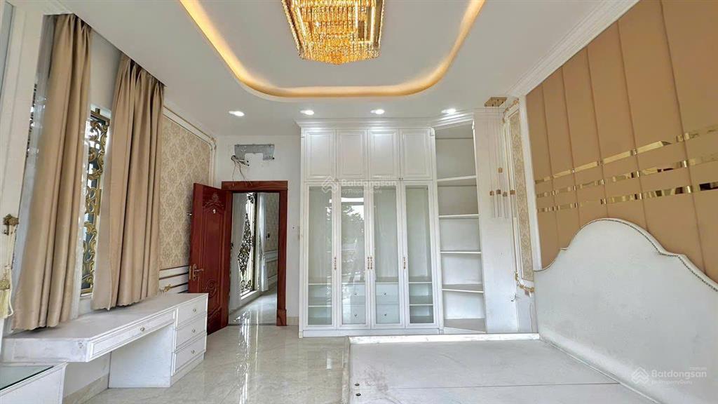 Nhà đẹp giá 6,9 tỷ  sở hữu nhà 2 mặt tiền kdc đẹp, gần lê hồng phong  tp.hcm  0975 339 ***