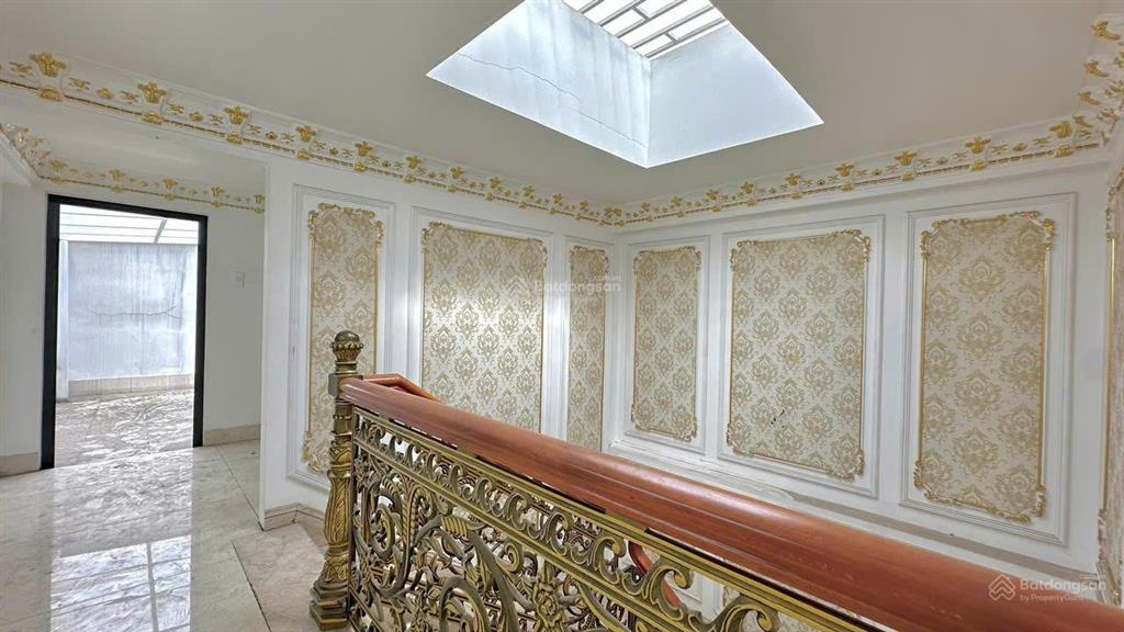 Nhà đẹp giá 6,9 tỷ  sở hữu nhà 2 mặt tiền kdc đẹp, gần lê hồng phong  tp.hcm  0975 339 ***