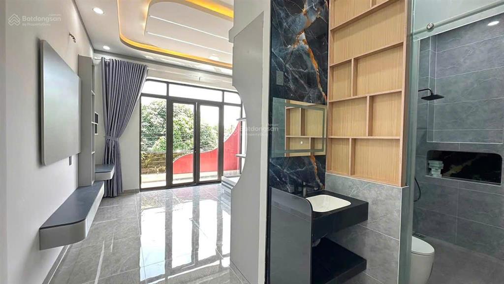 Chính chủ bán nhà 2 lầu 1 trệt p. dĩ an, tp.hcm giá 7,8 tỷ  0975 339 ***