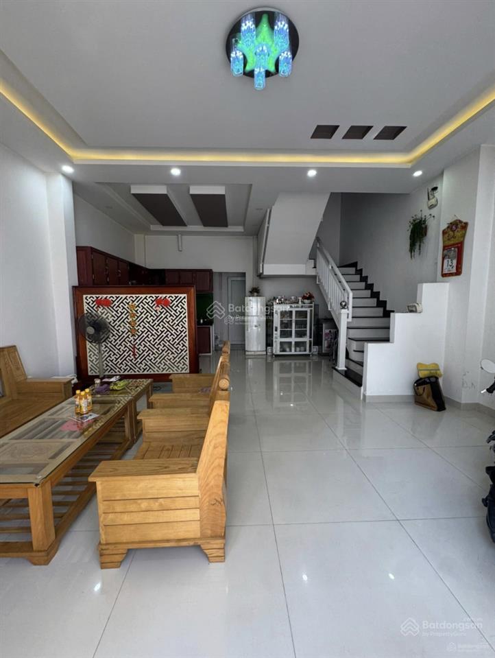 Gấp bán giảm 1 tỷ  emart phan văn trị  đường 4m  70m2  chỉ hơn 5 tỷ
