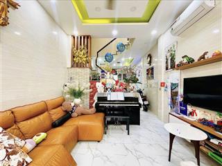 72m2, 3 tầng, 4 pn chỉ 4tỷ9 tl  thống nhất  gần lotte mart  xe hơi vô nhà  chính chủ gấp bán