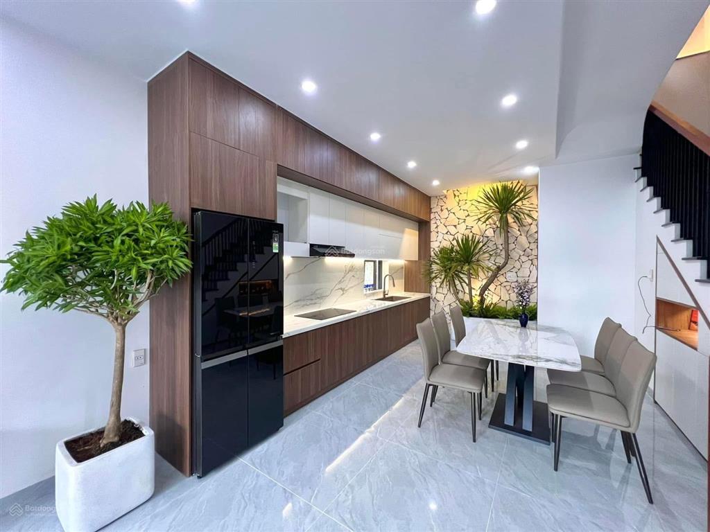 Hiếm, nhà hẻm xe hơi phạm văn đồng, gò vấp giáp bình thạnh, 62m2, 3 tầng chỉ nhỉnh 5 tỷ