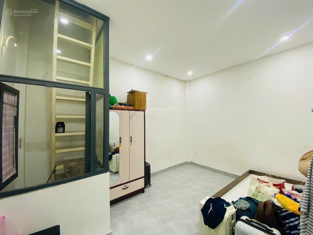 Sát mặt tiền thống nhất  65m2  3 tầng  chỉ hơn 5 tỷ