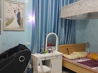 Nhà dân xây cầu giấy, lô góc. 45m, 4 tầng, mặt tiền 5.5m
