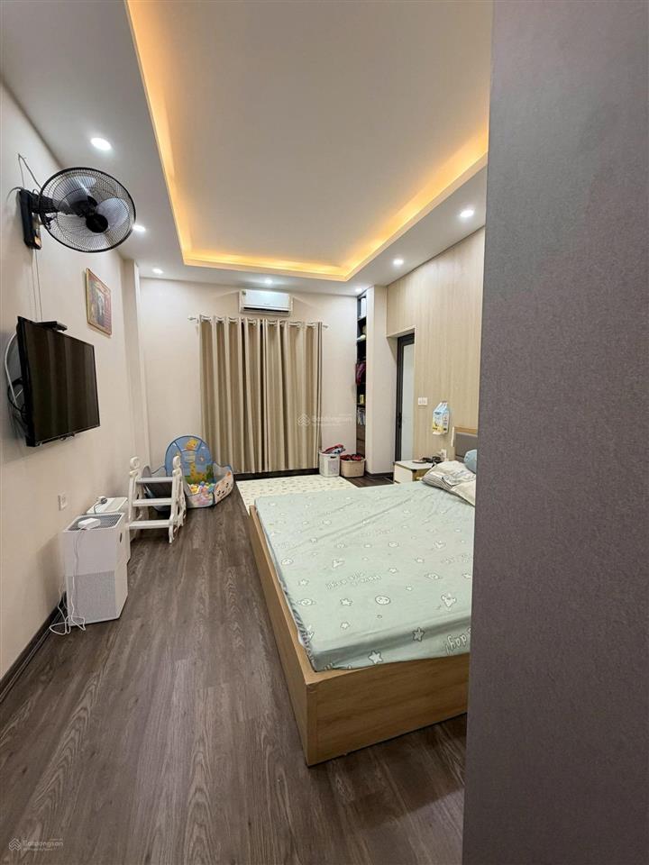 Thang máy, ô tô vào nhà,phân lô, 75m, 5 tầng, mặt tiền 4m, khu vip