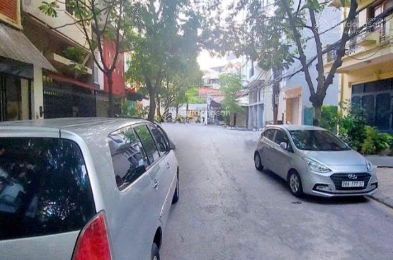 Bán biệt thự nhà hàng 4 tầng đào tấn linh lang ba đình 128m2 mặt tiền 11m zá 71 tỷ ôtô tránh đỗ cửa