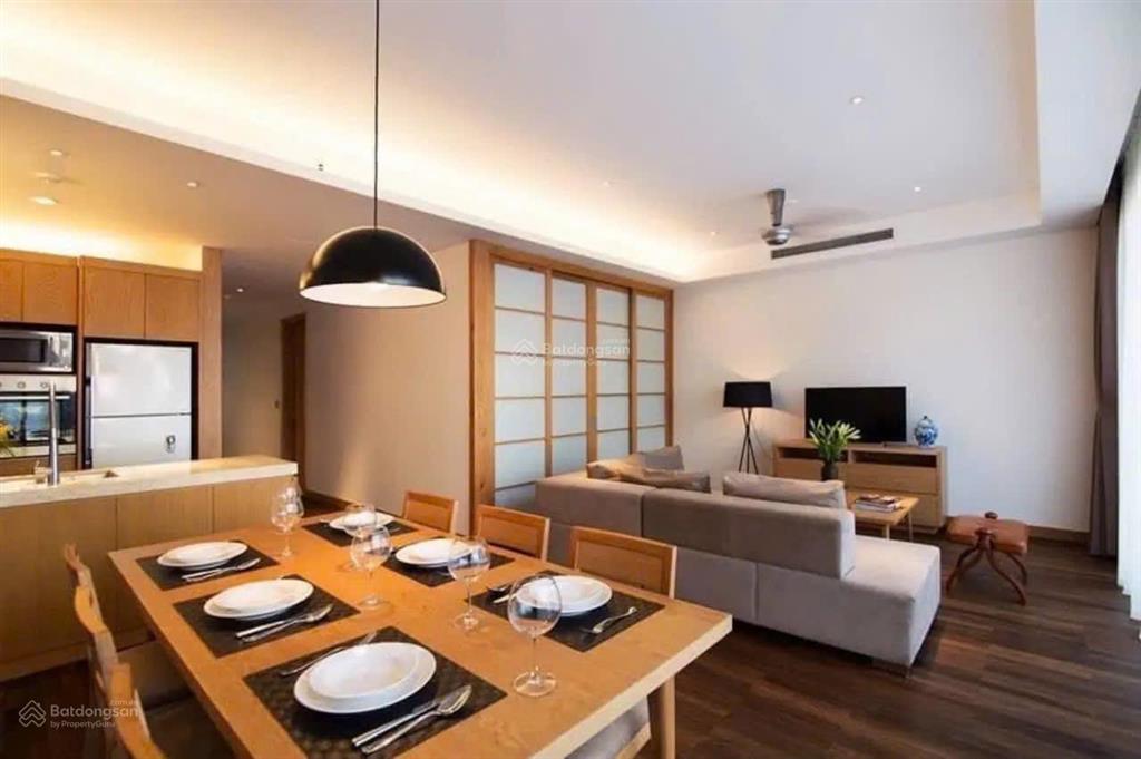 Bán apartment phố tây tô ngọc vân tây hồ 165m2 9 tầng tháng máy nhỉnh 99 tỷ gara ô tô gần phố