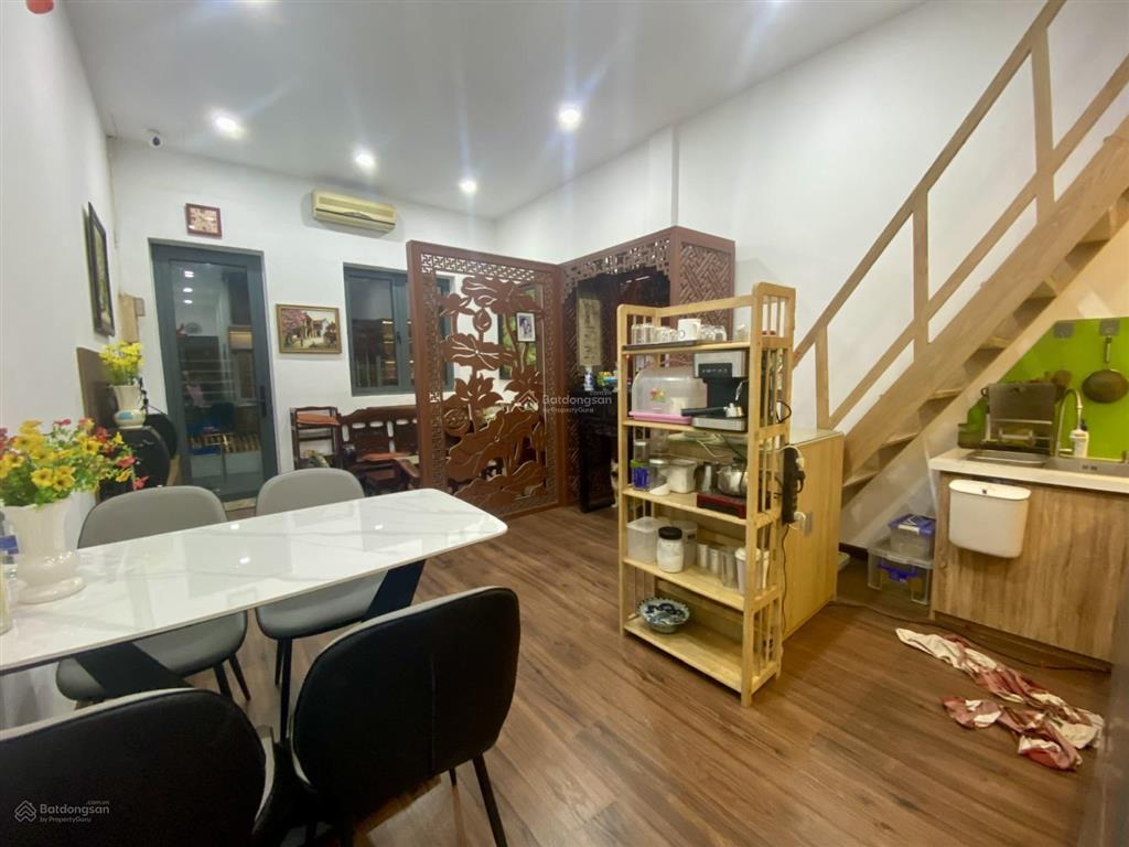 Giảm mạnh 800tr bán chcc mặt tiền đinh tiên hoàng, q1  2pn, 3wc  sổ hồng đầy đủ  giá 6,2 tỷ (tl)