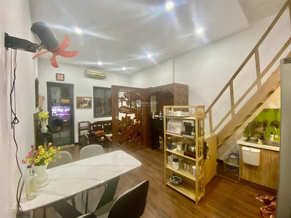 Giảm mạnh 800tr bán chcc mặt tiền đinh tiên hoàng, q1  2pn, 3wc  sổ hồng đầy đủ  giá 6,2 tỷ (tl)