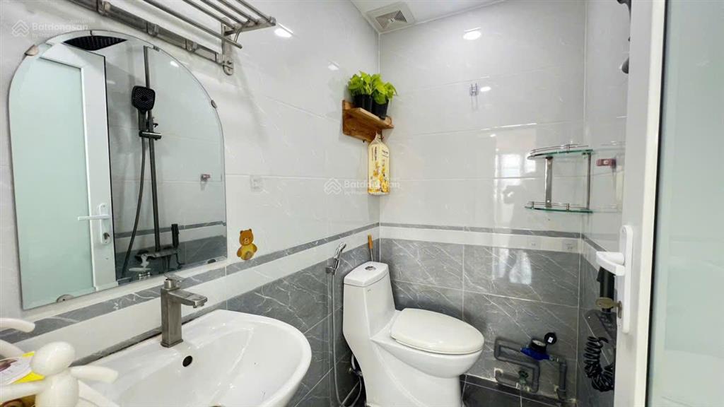Giảm 200triệu chung cư a4 phan xích long, phú nhuận  2pn, 2wc, sổ hồng đầy đủ