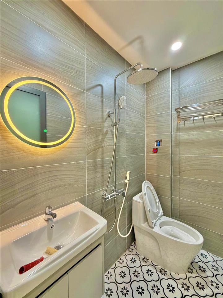Giảm 500 triệu bán nhanh căn nhà 2 tầng sát hẻm ô tô  đường phan văn trị, bình thạnh  sổ hồng 