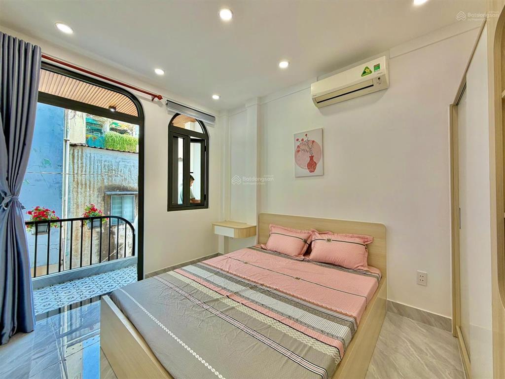 Giảm 500 triệu bán nhanh căn nhà 2 tầng sát hẻm ô tô  đường phan văn trị, bình thạnh  sổ hồng 