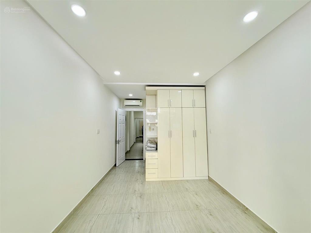 Cho thuê nhà hẻm xe hơi nhiêu tứ 3 tầng siêu thoáng, sân bbq | 24tr/tháng