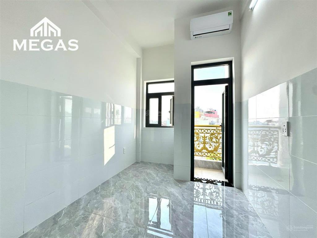 Duplex mới ban công riêng  rộng 30m2 tô ký, quận 12