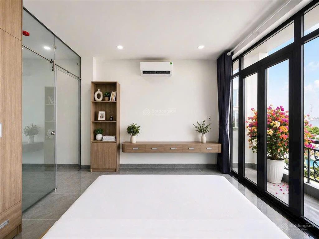 Cho thuê căn hộ dịch vụ 1pn + 1pk, ban công riêng full nội thất ngay vườn lài an phú đông