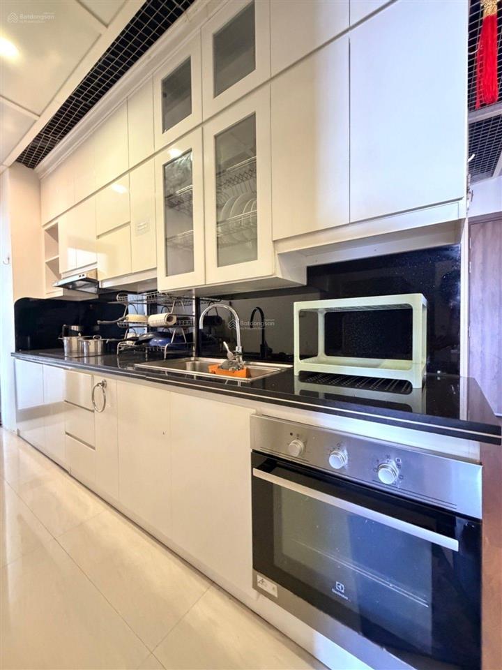  toà nhà chung cư lạc hồng westlake thuộc phú thượng  full nội thất  dòng tiền 12 triệu/tháng.