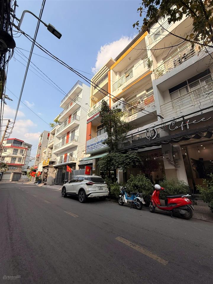 Bán nhà ngay hòa bình  đầm sen, chính chủ trang bìa, 52m2, 8.5 tỷ thương lượng