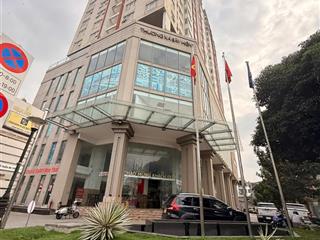 Nhà đẹp 4 tầng hxh ngang lớnở ngay thương lượng tốt