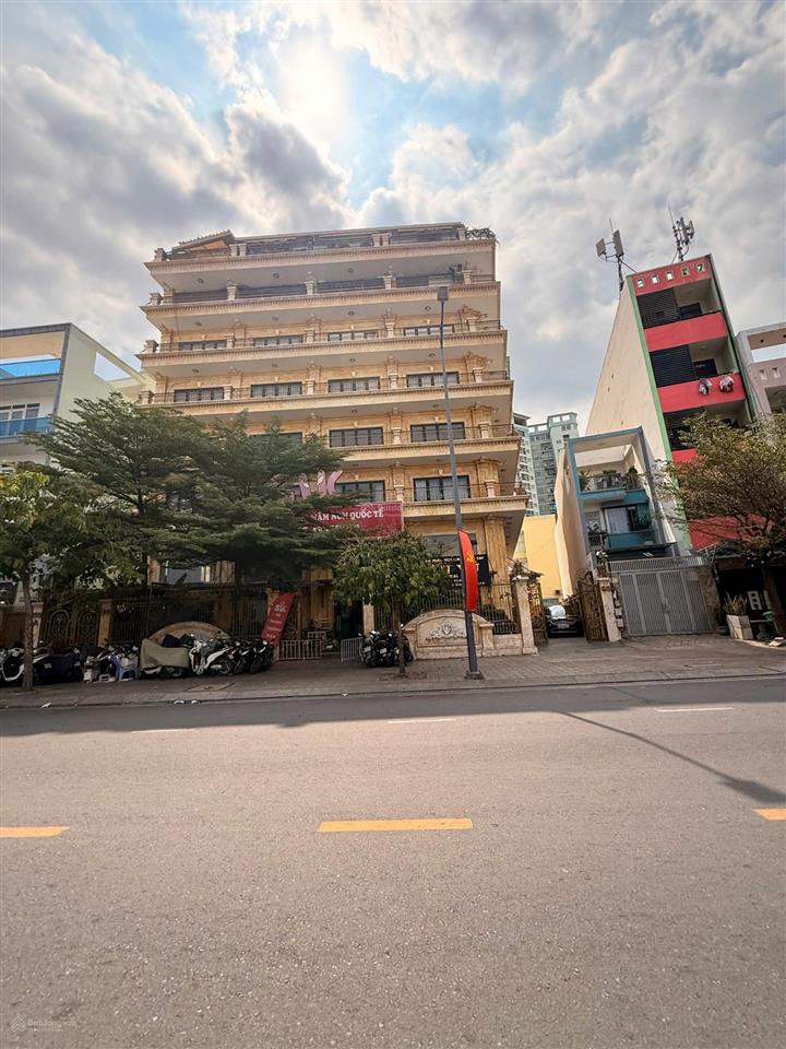 Mtkd tô hiệu  106m2  4 tầng  đường 20m, lề 6m  giá tốt