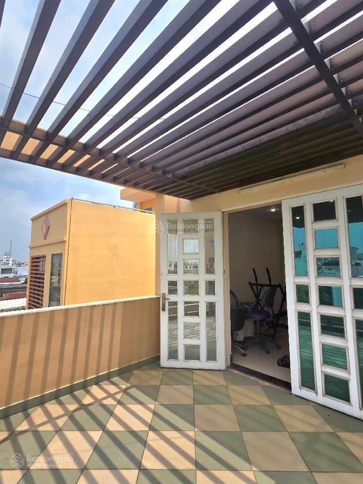 Mtkd tô hiệu  106m2  4 tầng  đường 20m, lề 6m  giá tốt