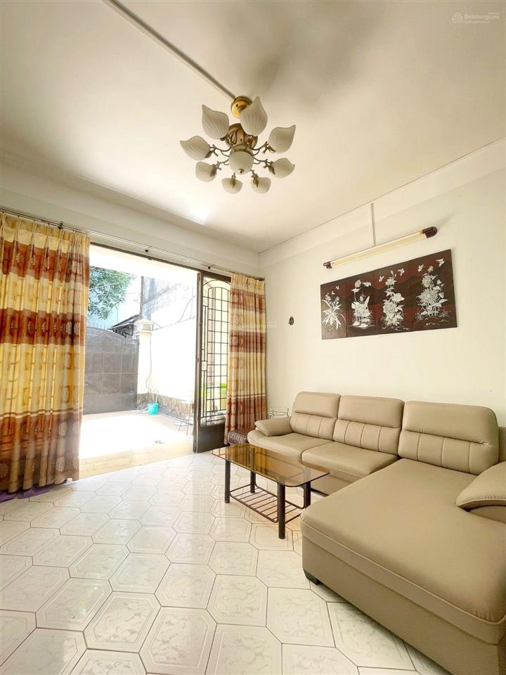 Nhà đẹp 3 tầng  xe hơi ngủ nhà  lê đại hành