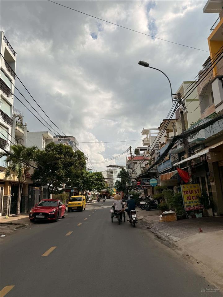 Mtkd ngay tại khuông việt, hoà bình  5 tầng  vị trí đẹp  giáp quận 11